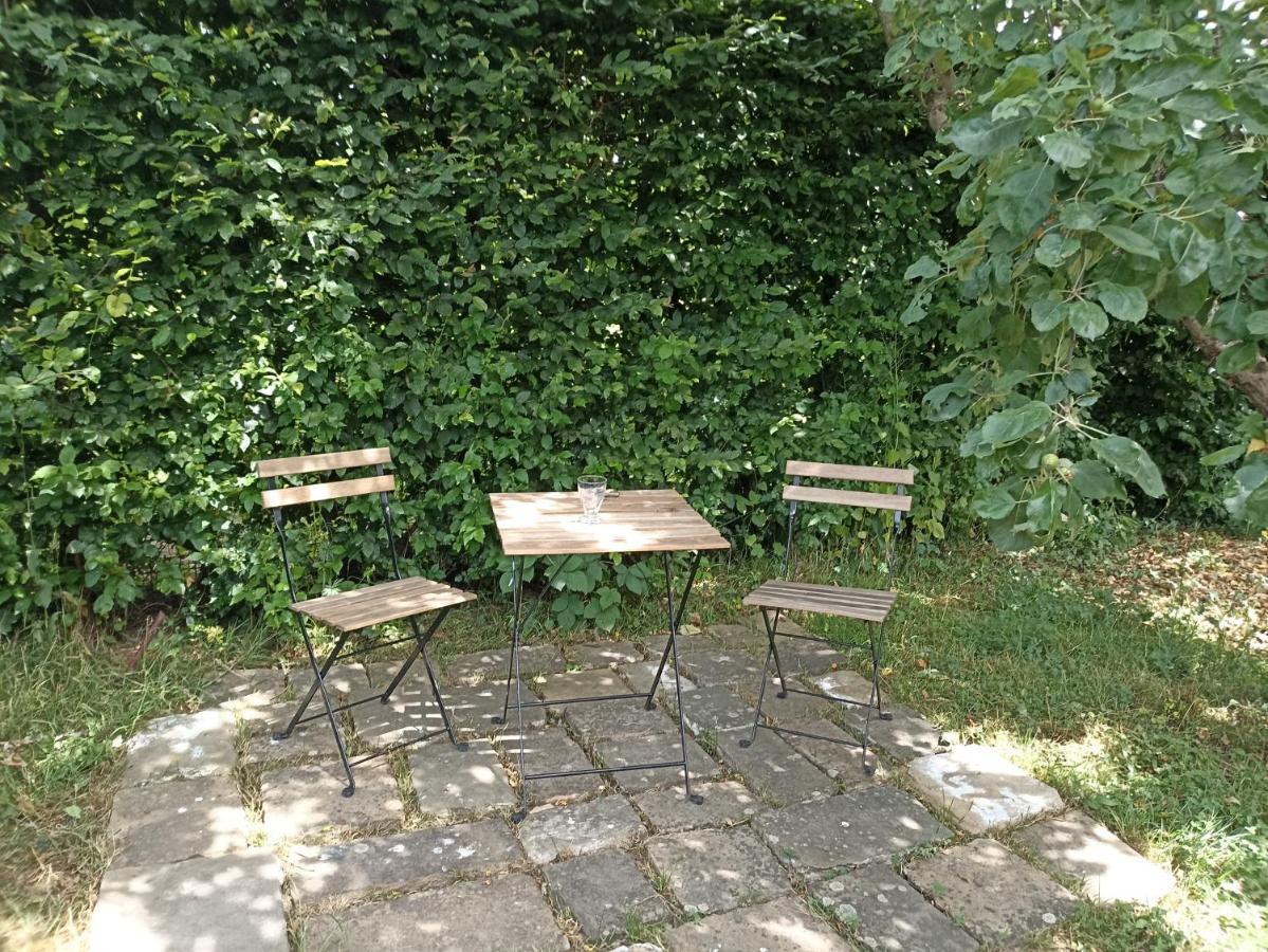 L'Echappee Au Jardin, Yourte Bucolique Godinne Ngoại thất bức ảnh