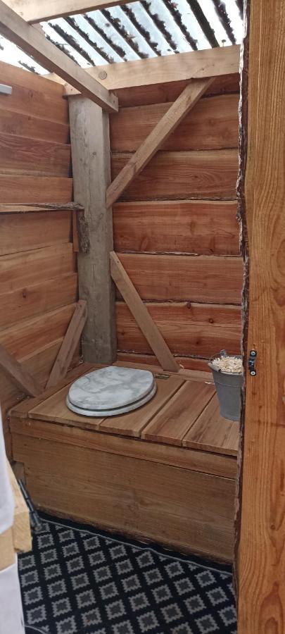 L'Echappee Au Jardin, Yourte Bucolique Godinne Ngoại thất bức ảnh